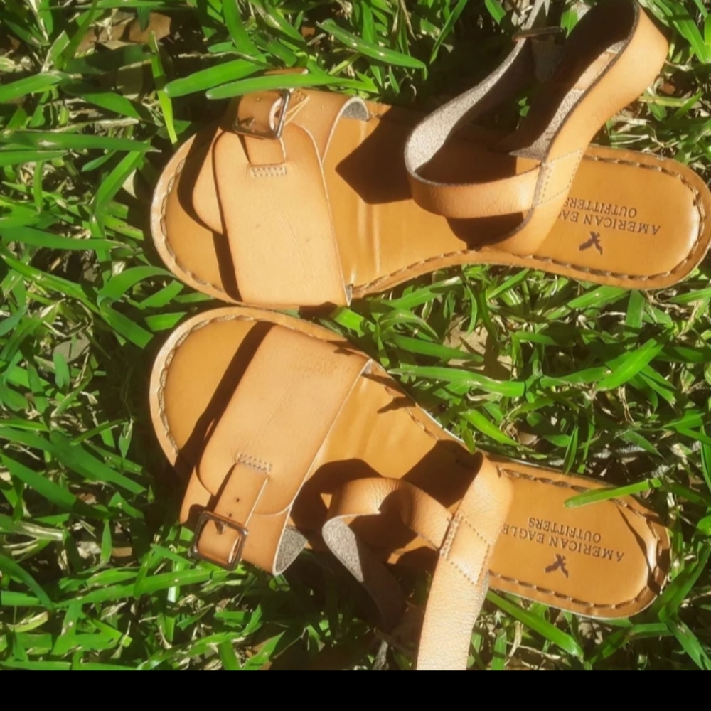 American Eagle sandals